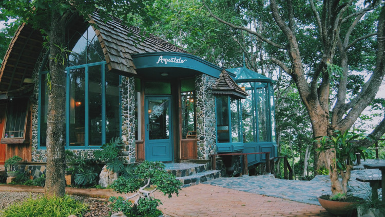 “Aquatale Café” คาเฟ่บ้านสวนสไตล์ Fairy Tail